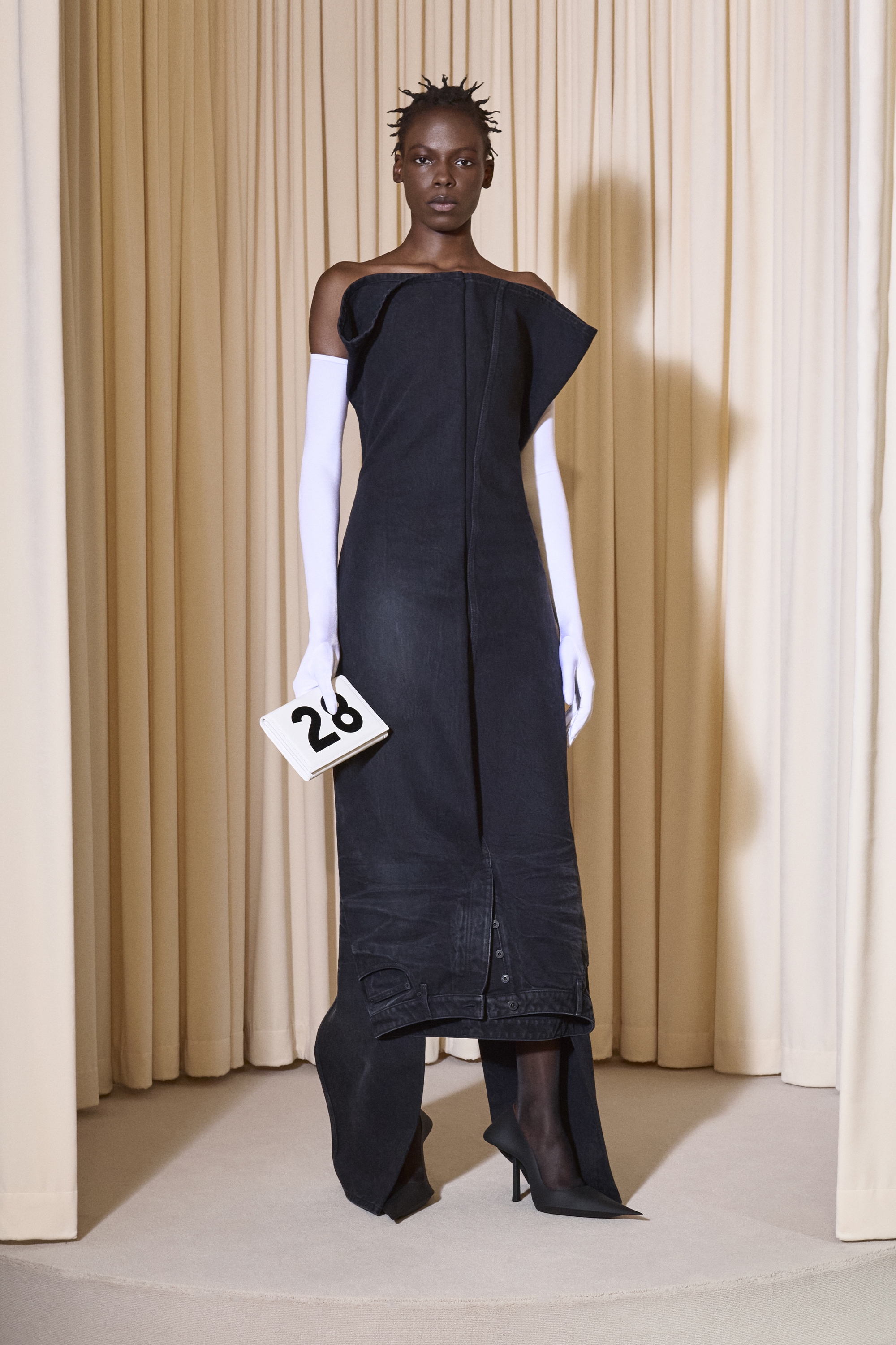 COUTURE 53RD 2X3 2000x3000 0044 Balenciaga Couture24 LOOK 28 FRONT AGEL 4919